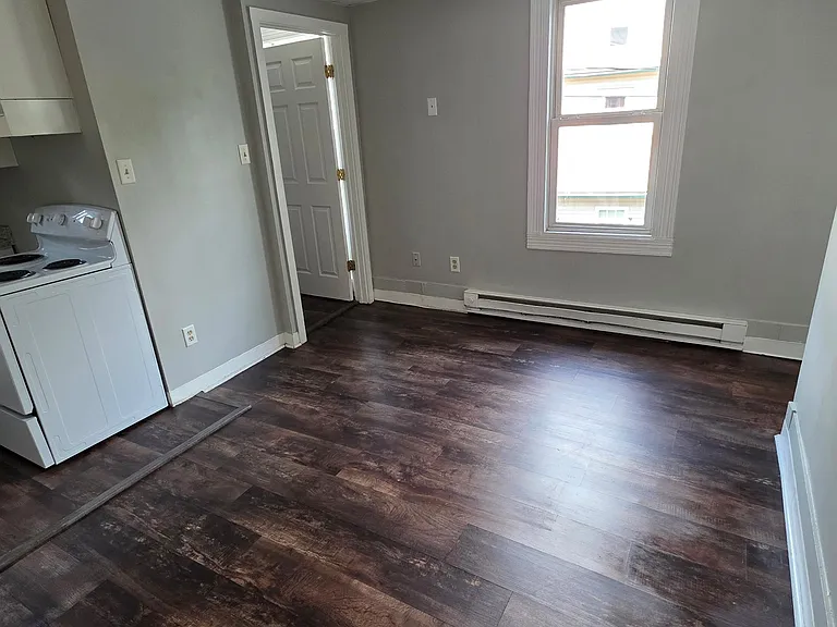 633 Main St #C4 — Photo 2