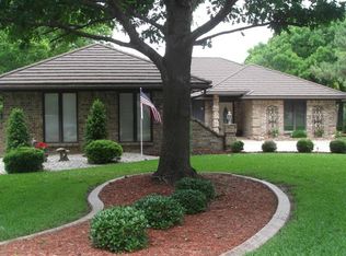 309 Driftwood Ct, Azle, TX 76020