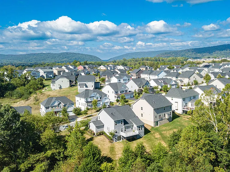 405 Potomac View Pkwy — Photo 32