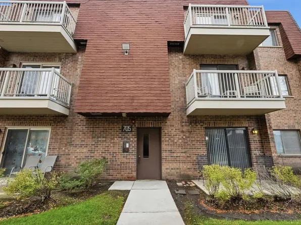 705 W Central Rd APT B1, Mount Prospect, IL 60056