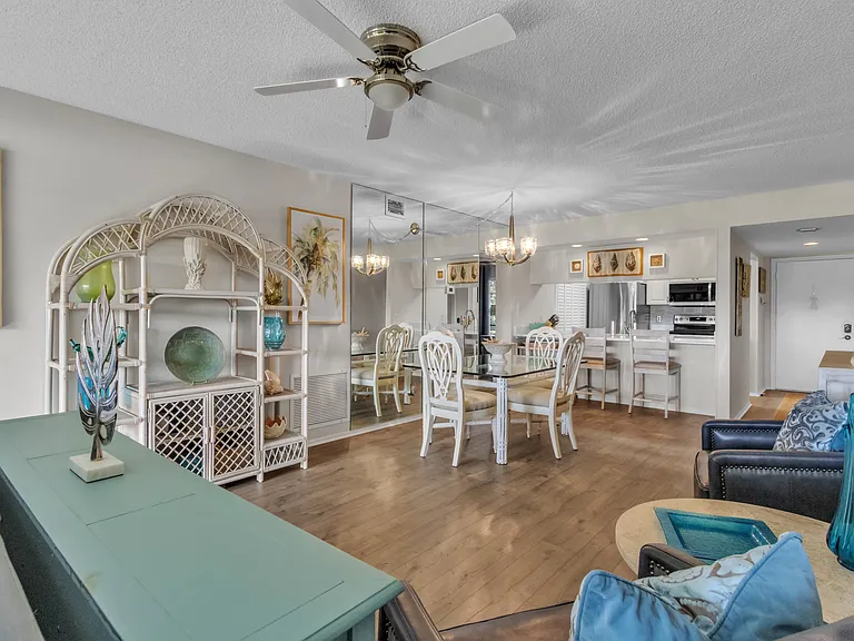 24 Plantation Dr #206 — Photo 10