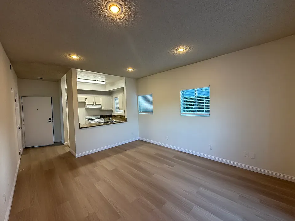 Tujunga Villas