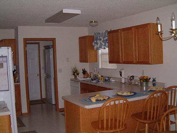 3rd image of 314 Monticello Pl