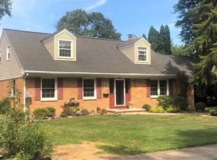 703 Waubaunuqua Trl, De Pere, WI 54115