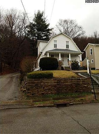 2nd image of 206 E Walnut St