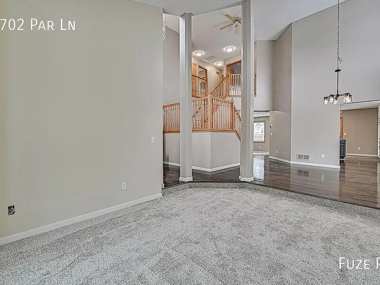 1702 Par Ln — Photo 19