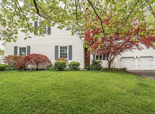 642 Gaslite Ln, Saint Louis, MO 63122