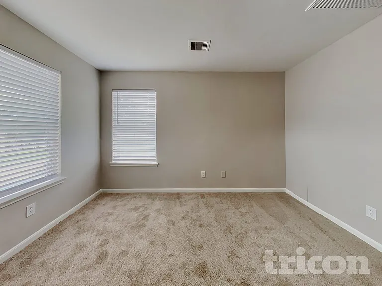 7711 Cypress Edge Dr — Photo 15