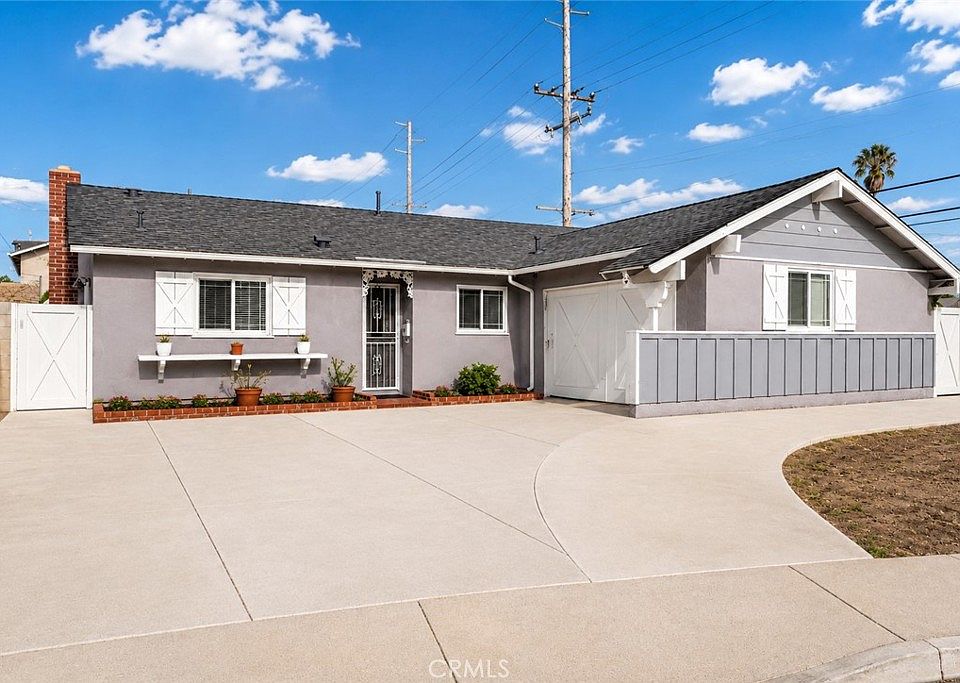 1st image of 17472 Waal Cir