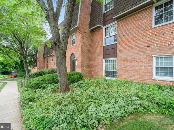 4000 Gypsy Ln Unit 740, Philadelphia, PA 19129