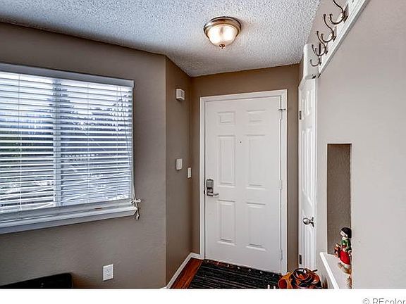 3rd image of 6001 S Yosemite St APT D204