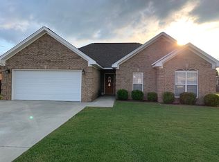308 Benton Dr, Muscle Shoals, AL 35661