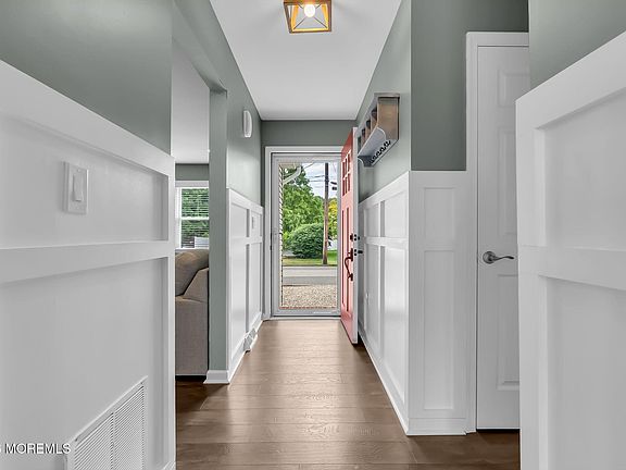 5th image of 1516 Mizzen Avenue