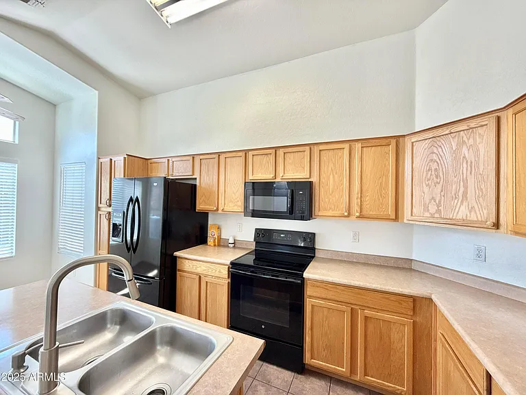 13719 W Keim Dr — Photo 10
