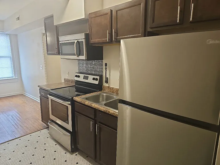 Parkview Apartments LLC — Photo 3
