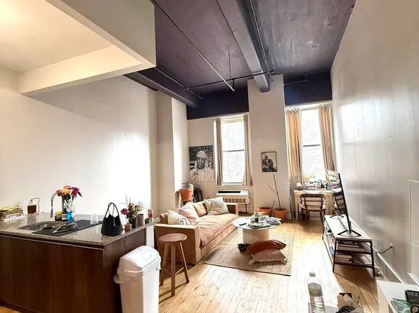 41 Kosciusko Street image 1 of 18