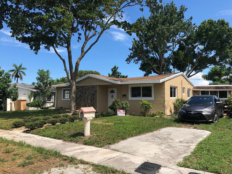 1st image of 3430 SW 13th Ct
