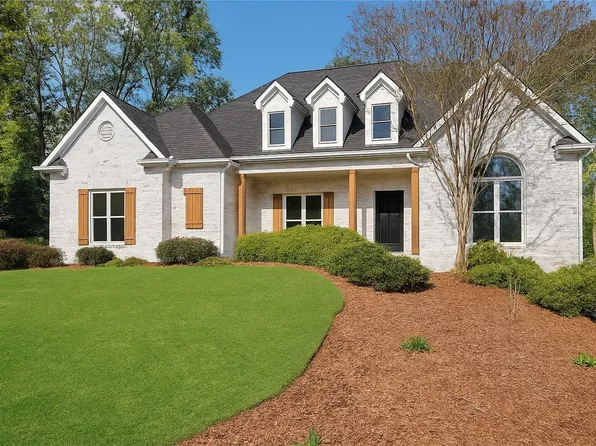 1035 Ivy St, Cumming, GA 30041