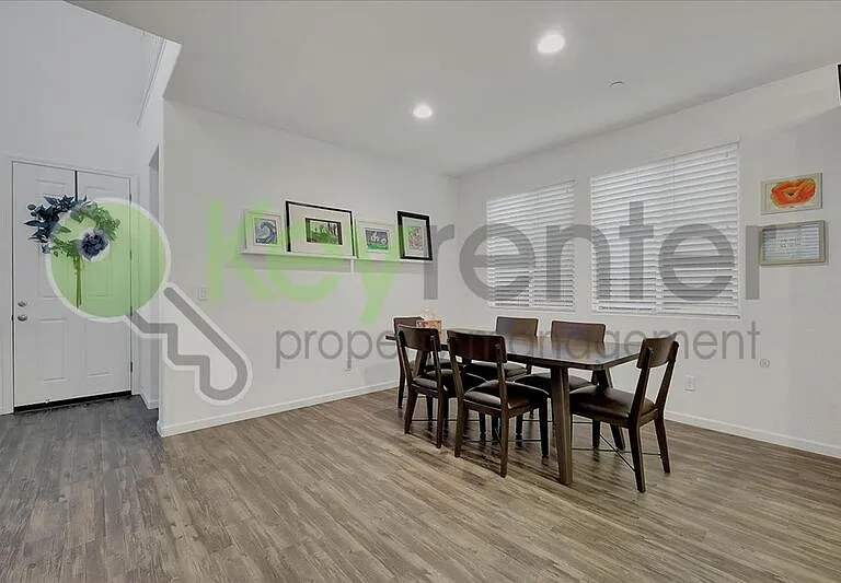 1374 Larkspur Dr — Photo 6