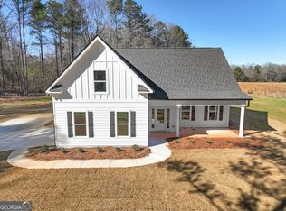 51 Oak Rd, Locust Grove, GA 30248