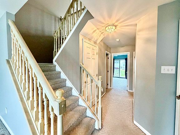 3rd image of 314 Arbegast Dr