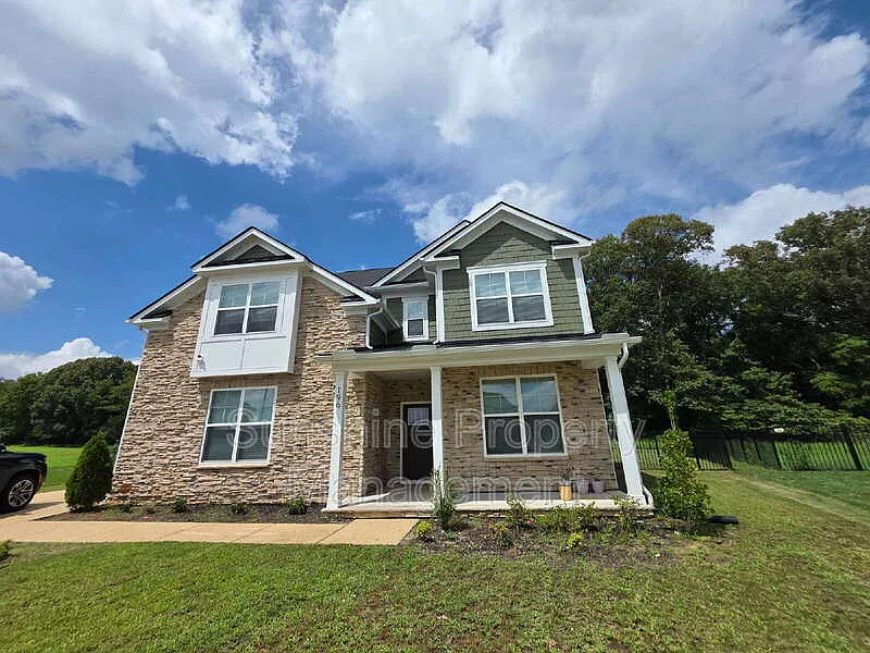 196 Royal Blackheath