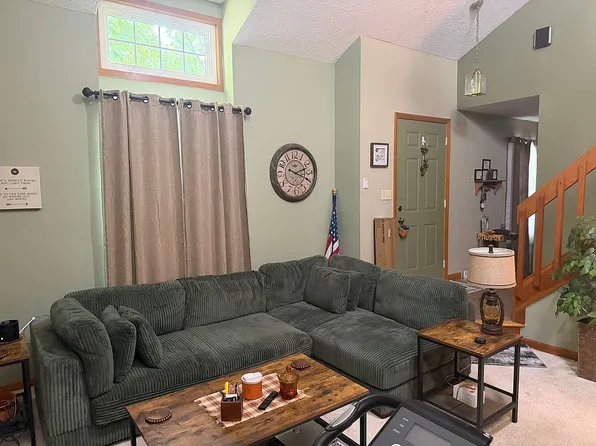 3934 N Lakeside Dr, Muncie, IN 47304
