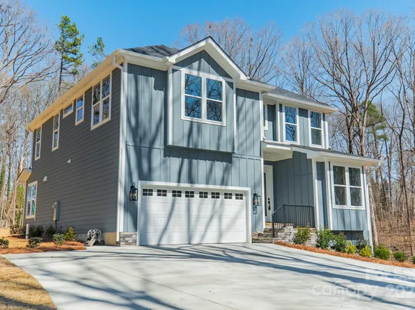 149 Pinewood St, Troutman, NC 28166