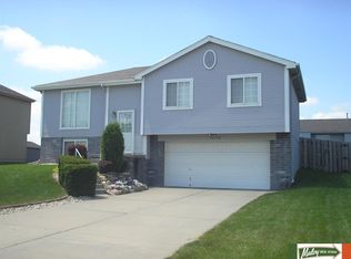 10708 S 17th St, Bellevue, NE 68123