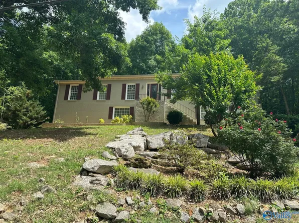1506 Toney Dr NE, Huntsville, AL 35802
