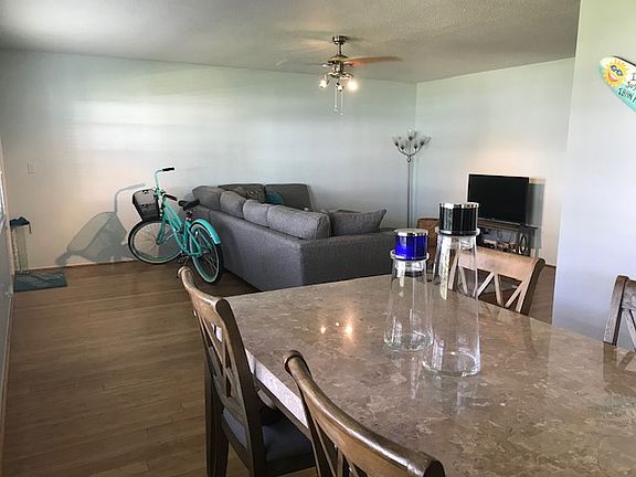 Living/dining area