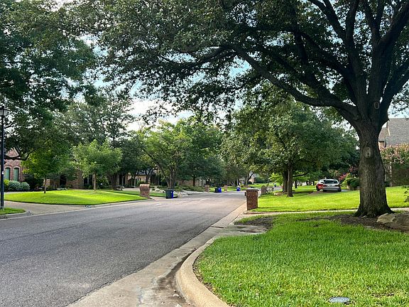 5th image of 4804 Shadycreek Ln