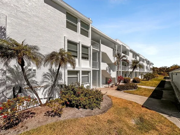 5959 Winkler Rd APT 220, Fort Myers, FL 33919