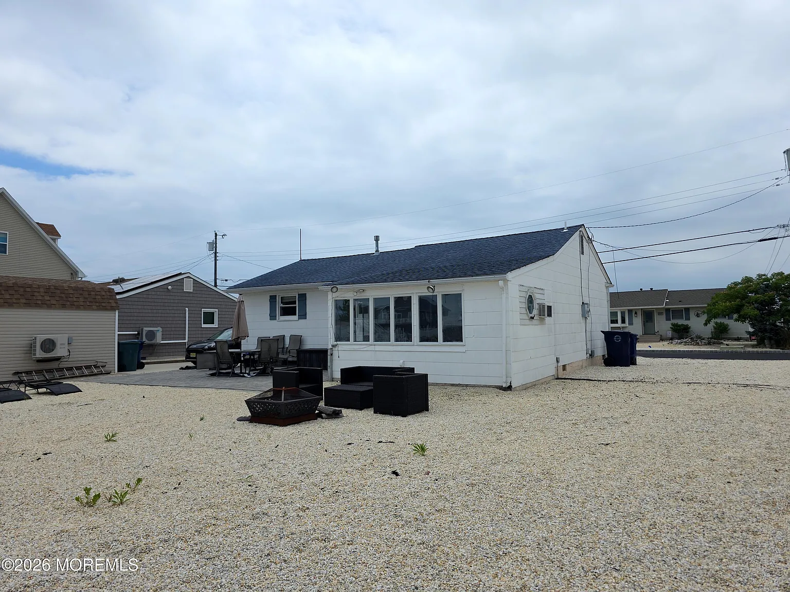 3 bed, 1024 sqft, $2,700 — Photo 3