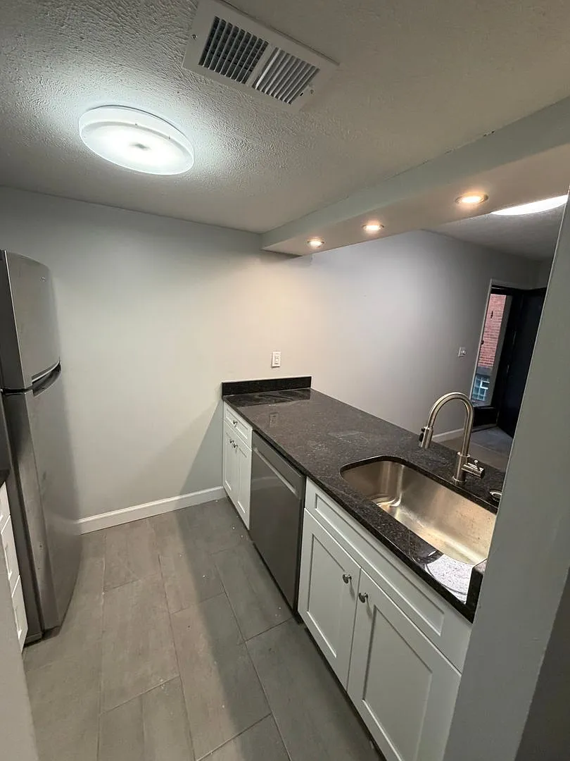 55 W Starr Ave — Photo 3