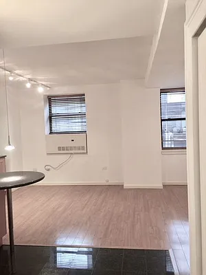 Rented by Livin USA LLC | media 16