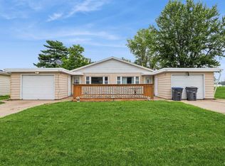 923-925 E 2nd Ave, Milan, IL