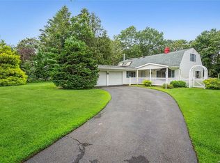 22 Songsparrow Ln, Centereach, NY 11720