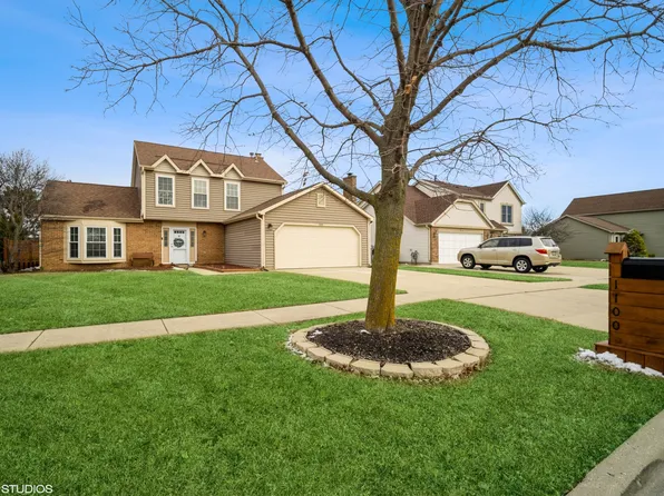 1100 Wilmington Ln, Hoffman Estates, IL 60169