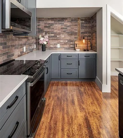 200J Barrett St #305 — Photo 3