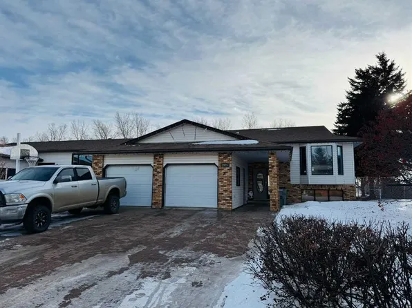 1925 S 5th Ave, Wainwright, AB T9W 1J3