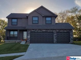 5413 Springview Cir, La Vista, NE 68133