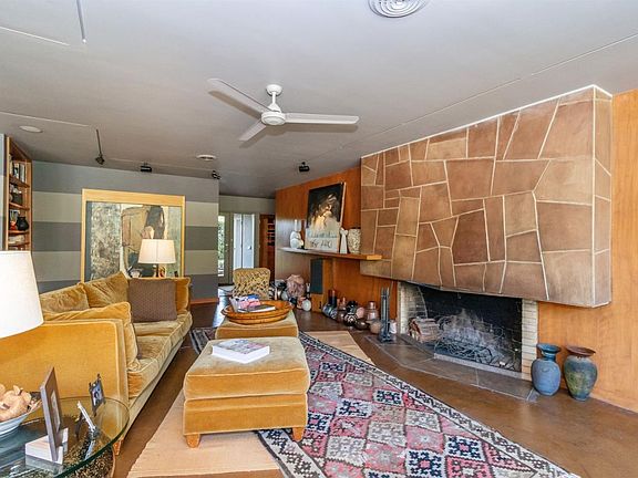 5th image of 233 E Cornell Ave
