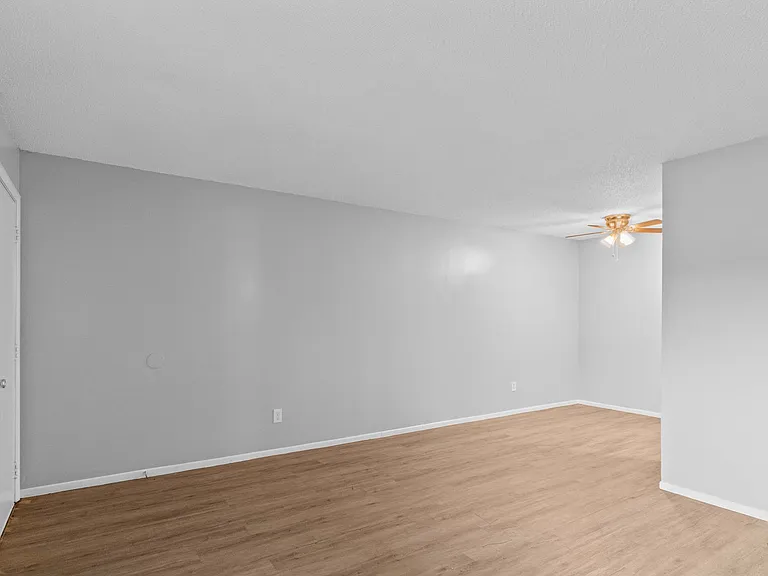 Fountainridge Apartments — Photo 9