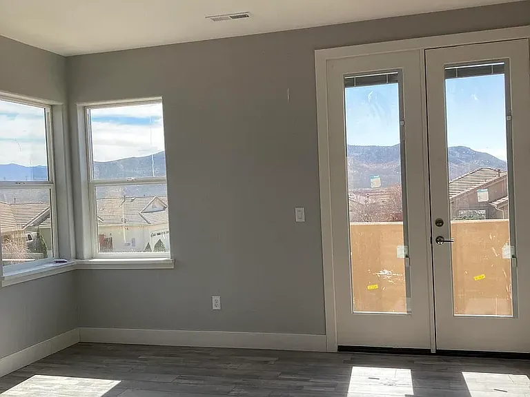 1086 Tee Dr — Photo 10