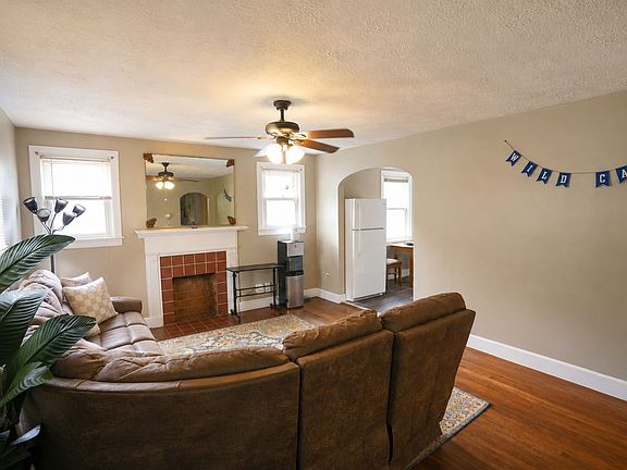 2nd image of 512 Addison Ave