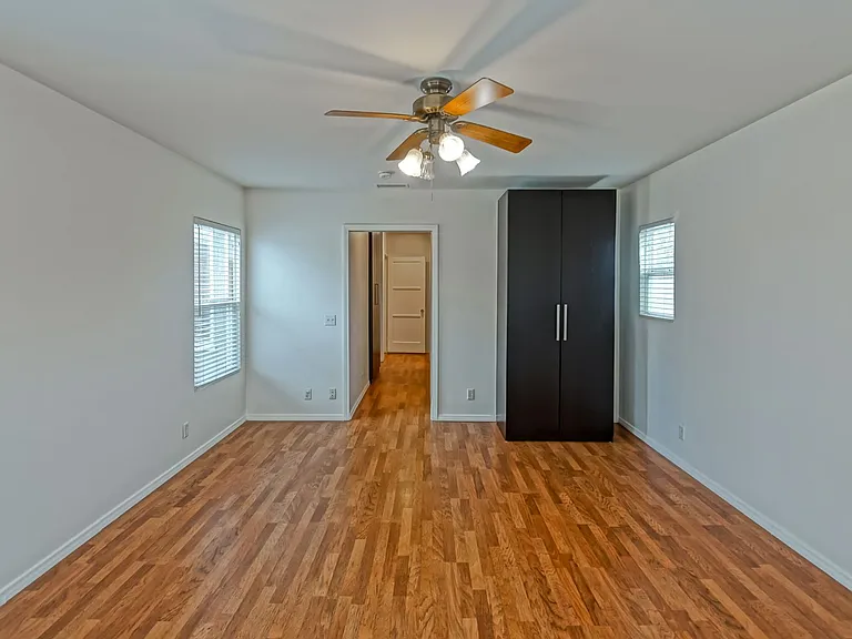 2911 Blaisdell Ave — Photo 33