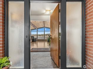 1818 W Lake Sammamish Pkwy SE, Bellevue, WA