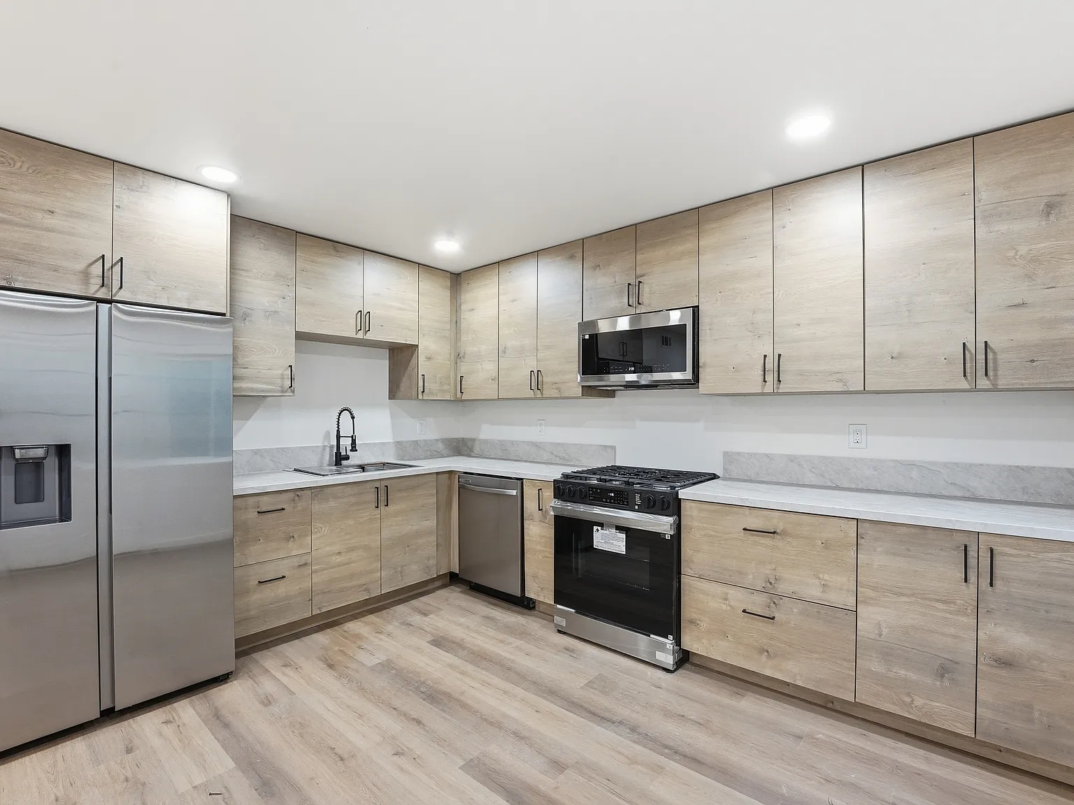 4 bed, 1507 sqft, $4,000 — Photo 2