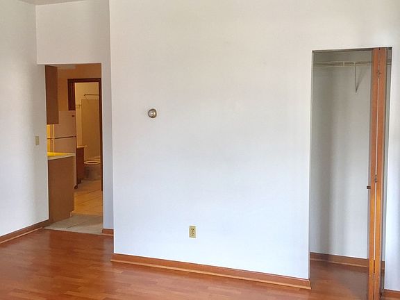 3rd image of 512 W Cross St APT 2